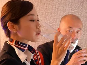 ông chồng vô sinh nên nhờ bạn thân đến thụ thai cho vợ